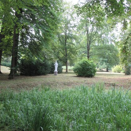 Eutiner Schlossgarten mit der Göttin Flora 